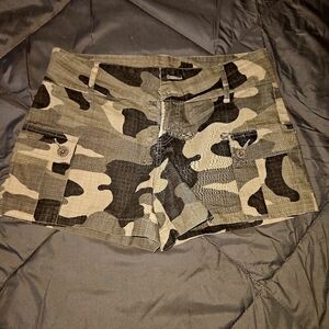 Brand new cargo camo short